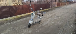 Scuter. Electric. Nou. 