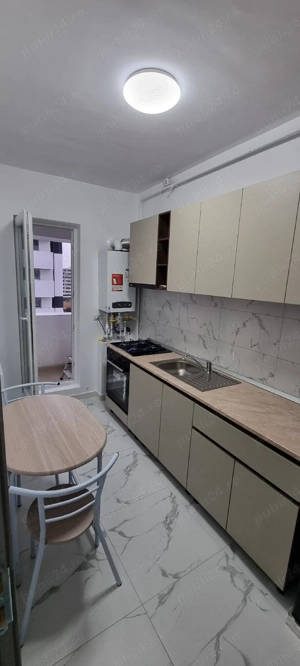 Închiriez Garsonieră