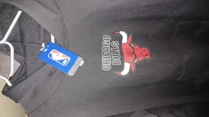 Vând Hanorac Chicago Bulls XL org.nou 180 lei