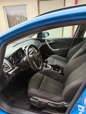 Opel Astra J Sports Tourer (2012) - imagine 8