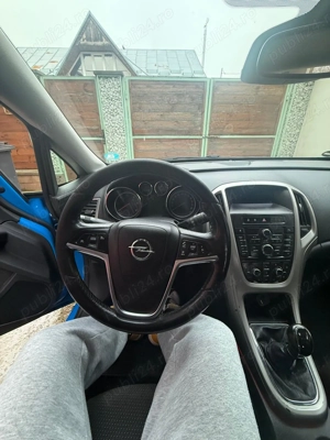 Opel Astra J Sports Tourer (2012) - imagine 6