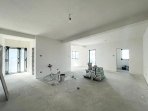 Duplex 3 camere 92mp Mosnita Noua