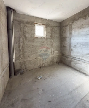 Casă / Vilă cu 8 camere de vânzare în zonă centrală - Urlati - imagine 6