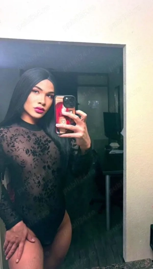 Donatela luxury Transexula ofer sesiuni de dominare ca parte activa - imagine 4