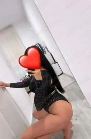 buna ma numesc rebeca 