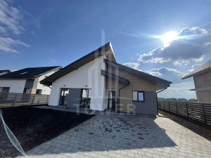 Casă pe un singur nivel INDEPENDENTĂ ENERGETIC - Cartier NOU