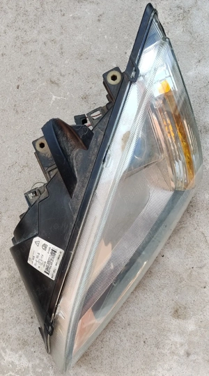 Faruri Originale Ford Focus 2 Dreapta Stânga -> Clema Superioară Ruptă la ambele, în rest Perfecte - imagine 3