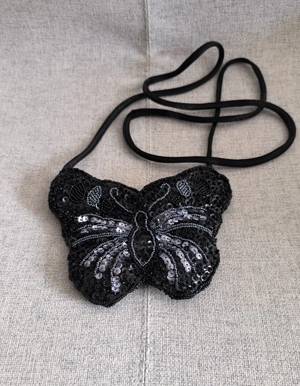 Poșetă vintage cu fluturi și mărgele