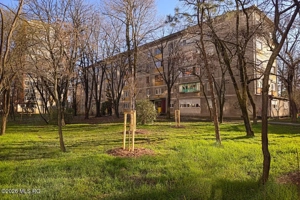 Gheorghe Lazar - 4 Camere, Decomandat, Etaj 3, 2 Bai, Centrala Proprie