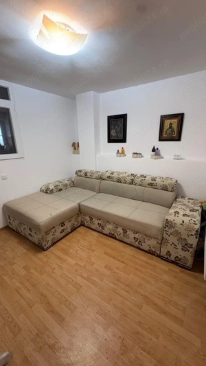 cameră retro langă cel mai frumos parc - imagine 4