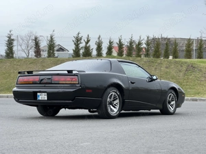 Pontiac Firebird vehicul istoric - imagine 3