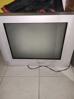 Vând tv,56 cm perfect funcțional telecomanda 