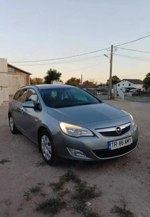 Opel Astra J Sports Tourer 
