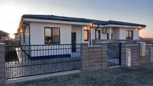 Proprietar vand duplex in Mosnita, locatie excelenta, toate utilitatile