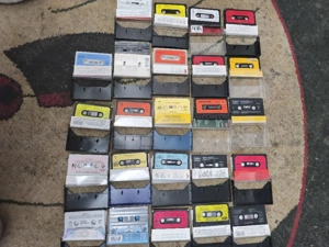 gentuta cu casete audio