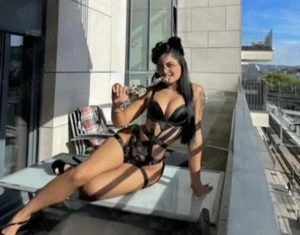 new hot brunette partyy - imagine 2