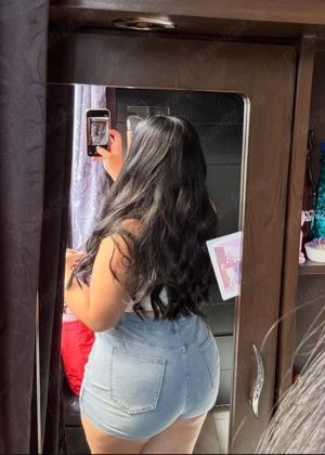 Miniona brunetă   20 de anișori  zona obor