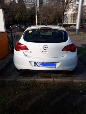 vand Opel Astra J din 2011  - imagine 2