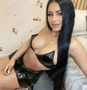 New  la mn sau la hotel