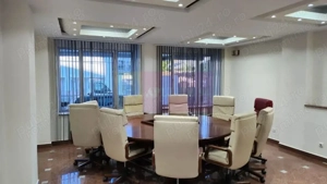 Inchiriere o cladire de birouri in zona Damaroaia cu 12 parcari