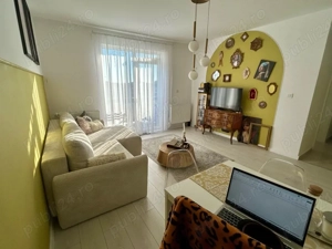 PROPRIETAR, decomandat, lux & cozy , bloc nou , mult spatiu depozitare - imagine 3