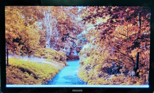 Monitor LED Philips 24" - 60cm., FullHD, 60-75Hz, HDMI, DVI, VGA, Negru Lucios, Impecabil, Proba !