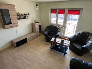 Ap.4 camere-oferta deosebita, 2 balcoane, 2 băi, et.1, zona cu acces la școli, magazine, piata