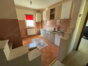 Ap.4 camere-oferta deosebita, 2 balcoane, 2 băi, et.1, zona cu acces la școli, magazine, piata - imagine 3