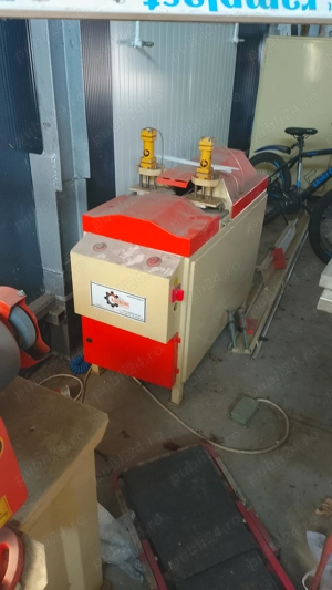 Vând utilaje termopan 