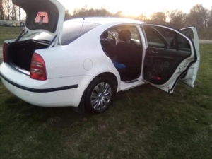 skoda superb - imagine 4