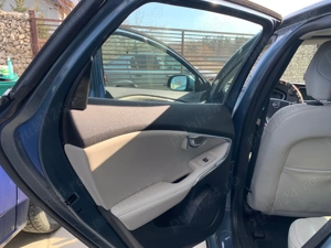 VOLVO v40 Business Edition D2 NAVI ,LED DISPLAY , self -parking - imagine 2