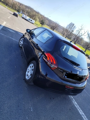 Vând Peugeot 208, euro 6 2016 - imagine 2