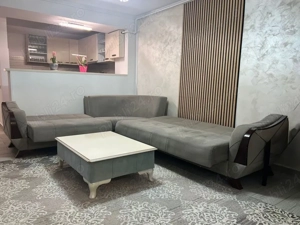 vand coltar in stare foarte buna +masuta de cafea