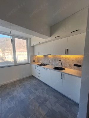 3 Camere zona Zăvoi bloc nou  - imagine 2