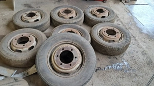 vand 6 roti Mercedes vario pe 15
