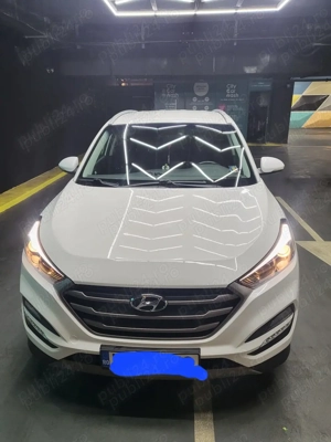 Vind Hyunday Tuscon 2017, 70 000 km ,benzina, stare foarte buna. PRIMA INMATRICULARE 22.01.2018 - imagine 4