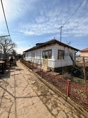 Teren intravilan 838 mp cu casă existentă, deschidere 25,5 m, Str. Parcului nr. 9, Căciulați - imagine 2