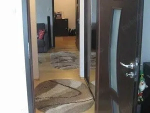 Dau spre închiriere apt.de 2 camere mobilat.