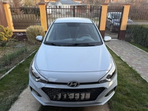 Hyundai i20 an fabricație 2018 - imagine 4