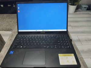 Vand Laptop ASUS i5, VivoBook, 8 GB RAM, SSD 512