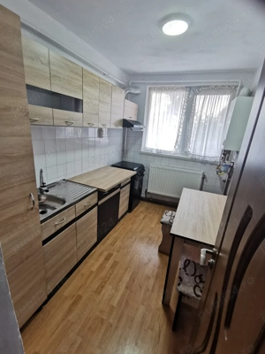 Vând apartament 2 camere Libertăți - imagine 8