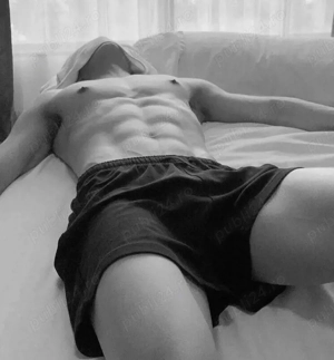 Serviciul este doar pentru femei.