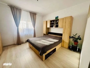 Casa de vanzare 10 camere  Eforie Nord - imagine 9