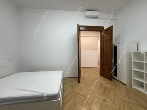 Apartament Patrimonial 150 mp | Balcon cu vedere directa spre Piata Victoriei - imagine 12