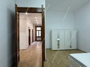 Apartament Patrimonial 150 mp | Balcon cu vedere directa spre Piata Victoriei - imagine 14