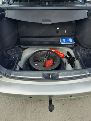 Toyota Avensis masina de familie - imagine 6