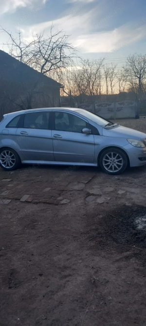 Vând Mercedes Benz B clas200 CDI - imagine 2