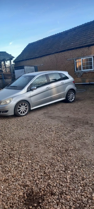 Vând Mercedes Benz B clas200 CDI - imagine 4