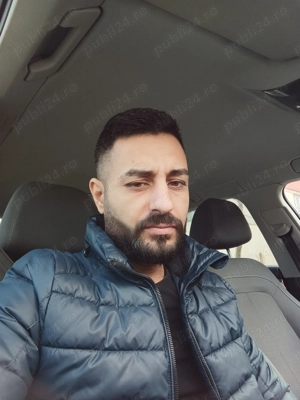 Tânăr discret doar pentru doamne și domnișoare 