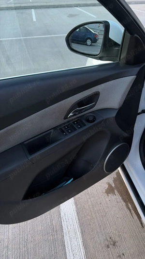 Chevrolet Cruze, 1.8 benzina, LT, cutie manuala, 141 cp - imagine 8